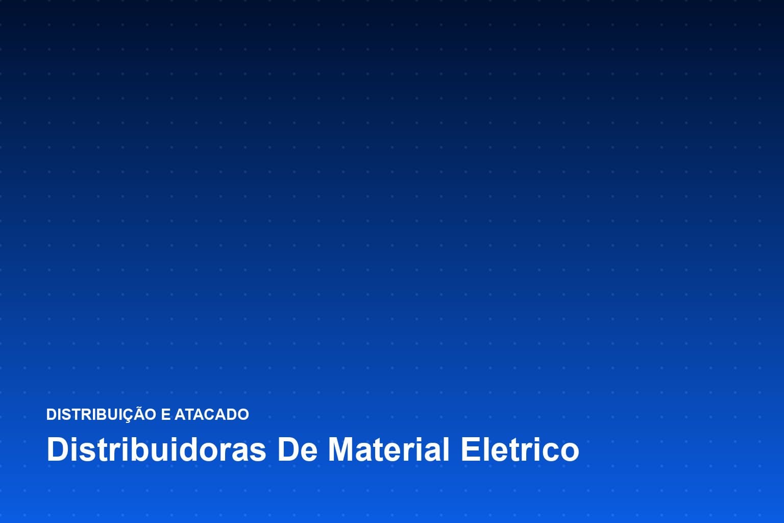 Rolos de cabo elétrico e disjuntores organizados em prateleiras de um depósito de material elétrico