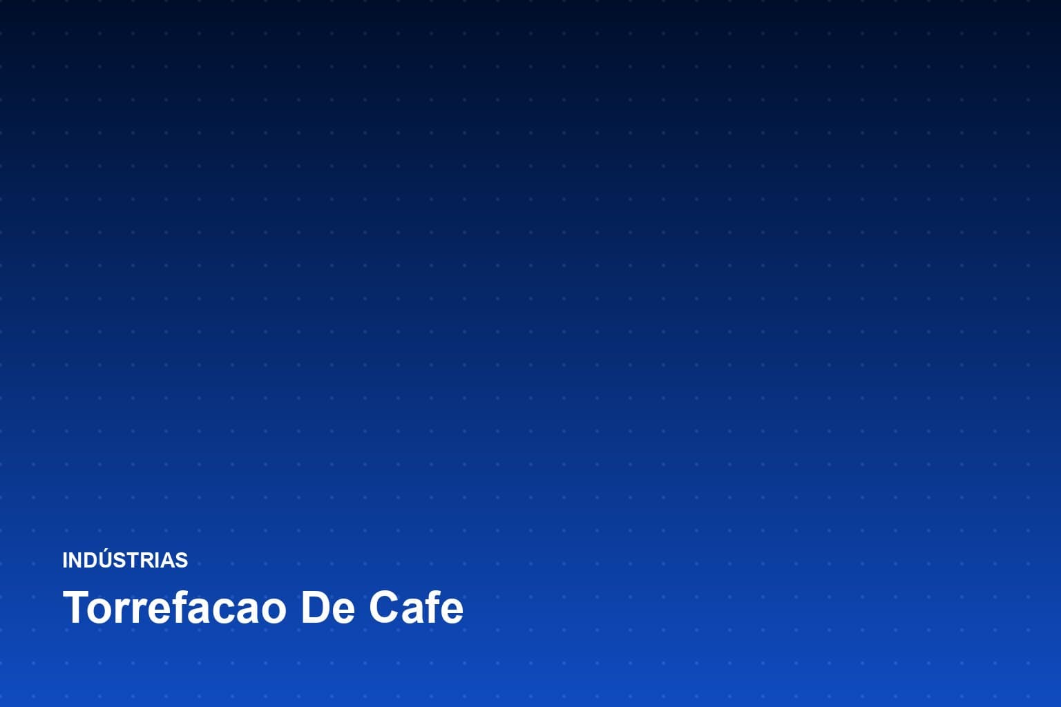 Operador conferindo grãos na saída do torrador em uma torrefação de café
